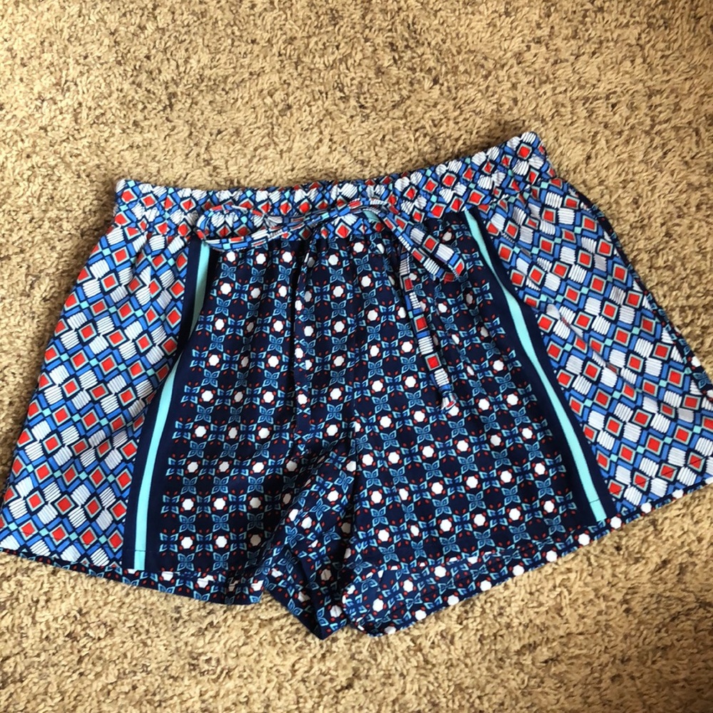 Patterned fabric short
